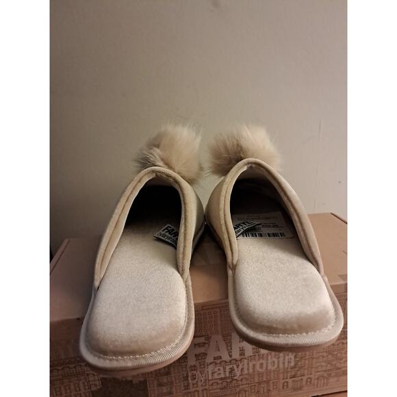 Faryl Slippers By Farylrobin - Picture 3 of 5